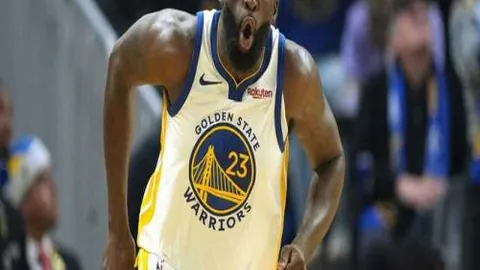 王楚钦隐忍伤病已久！赛场腰痛挣扎，晨起扶腰难掩痛楚，赛场一幕让人揪心不已！